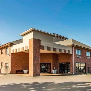 Quality Inn Airport I-240